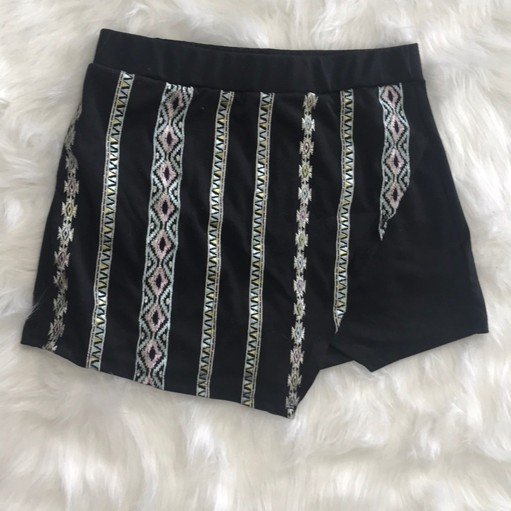 Unique wrap short envelope skirt